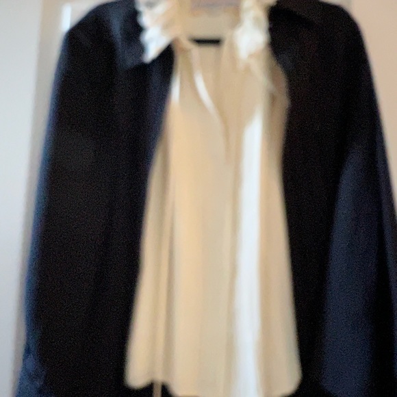 Alexandra Vidal top thinking of selling - Picture 3 of 4